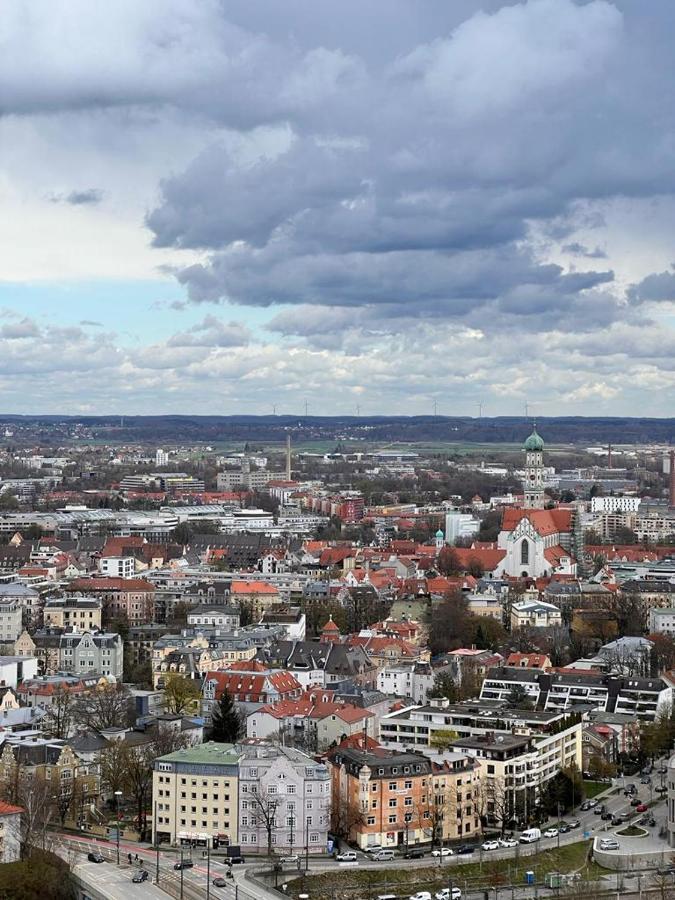 Cityapartment Im 33. Stock Augsburg Exterior photo