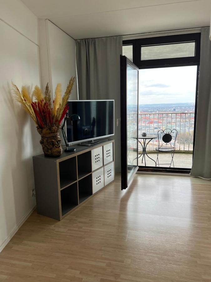 Cityapartment Im 33. Stock Augsburg Exterior photo
