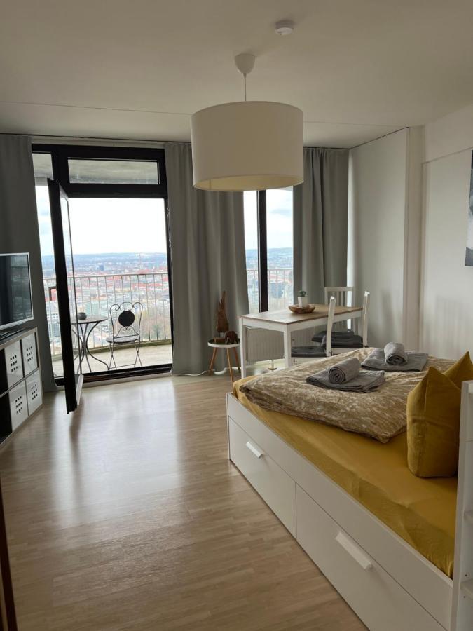 Cityapartment Im 33. Stock Augsburg Exterior photo